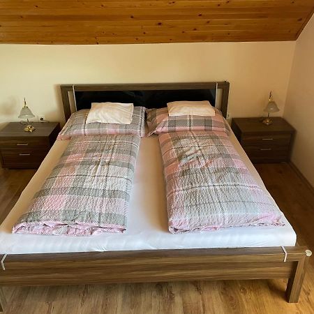 Esther Apartman Денешдиаш Экстерьер фото