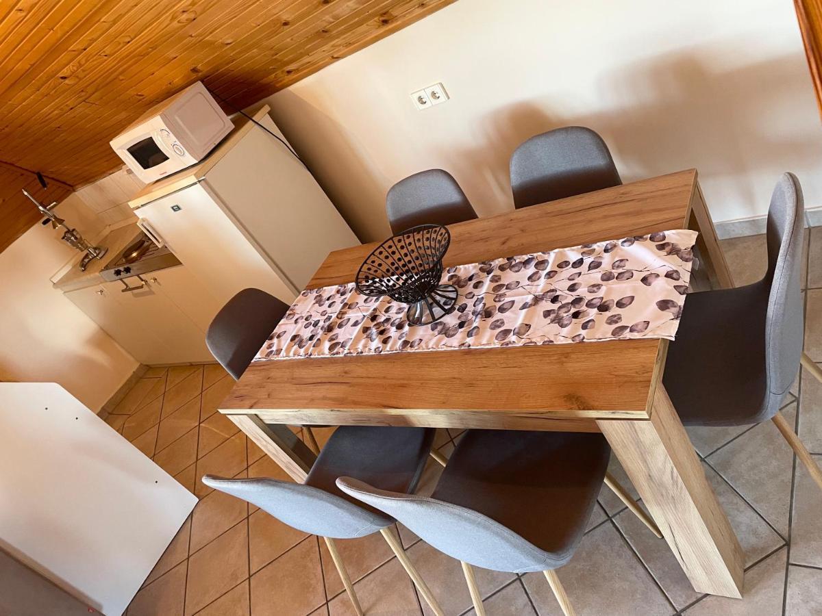 Esther Apartman Денешдиаш Экстерьер фото