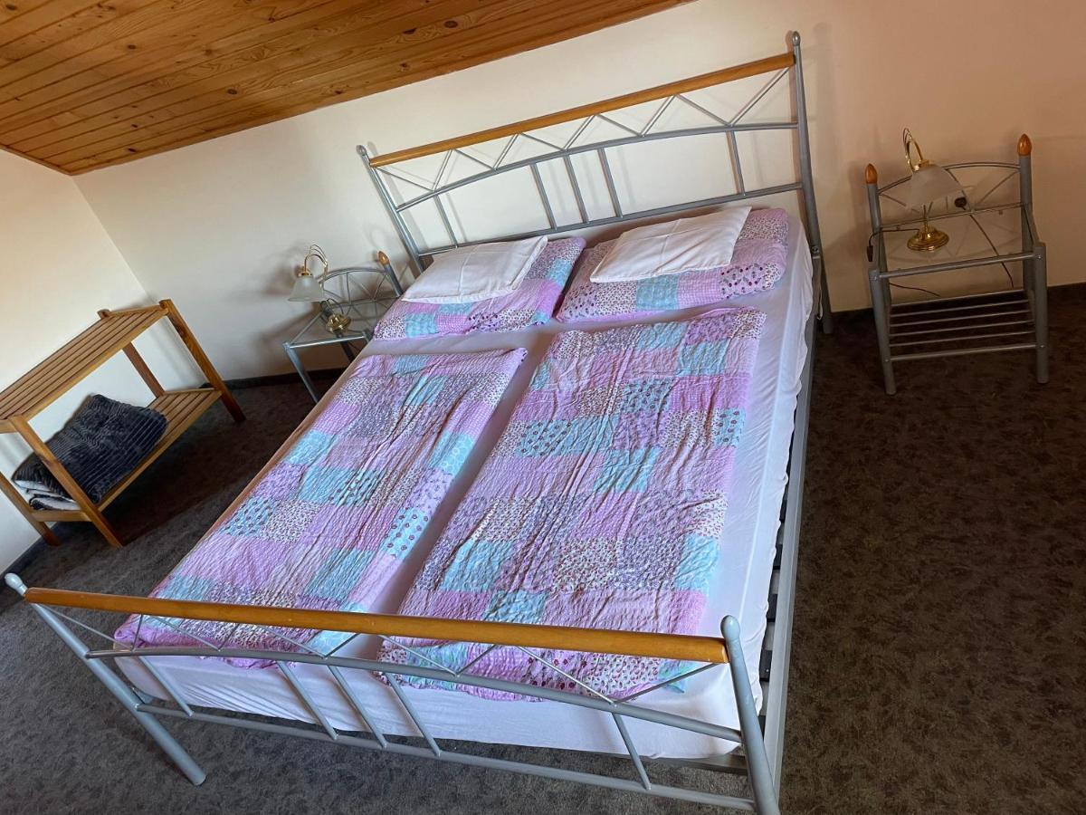 Esther Apartman Денешдиаш Экстерьер фото