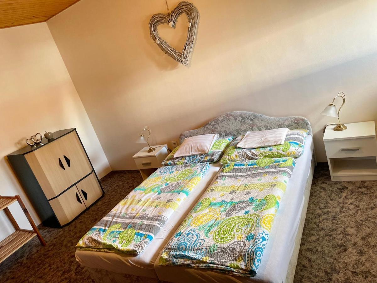 Esther Apartman Денешдиаш Экстерьер фото